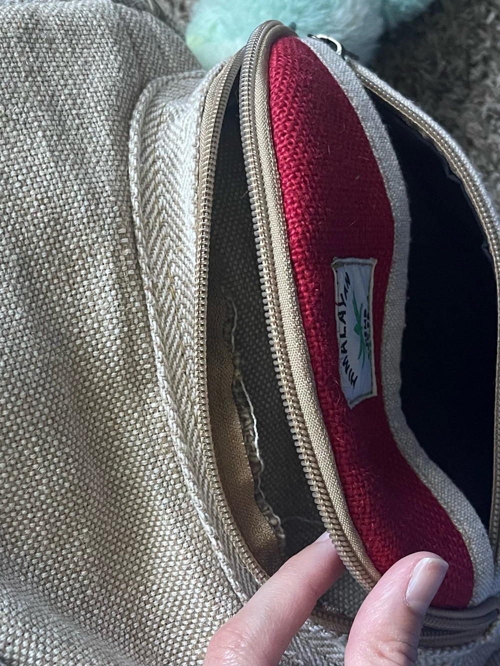 Backpack and Labubu - Picture 3 of 4
